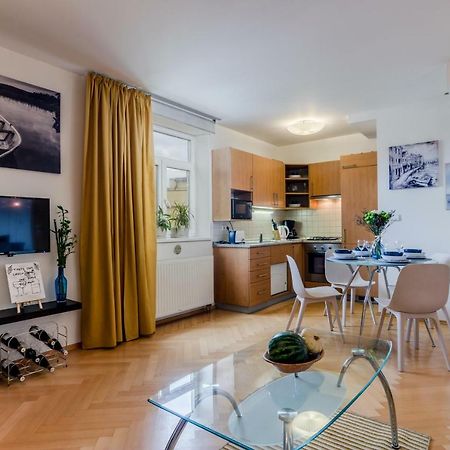 Prague 1 Sunny Apt With Terrace By Michal&Friends ภายนอก รูปภาพ